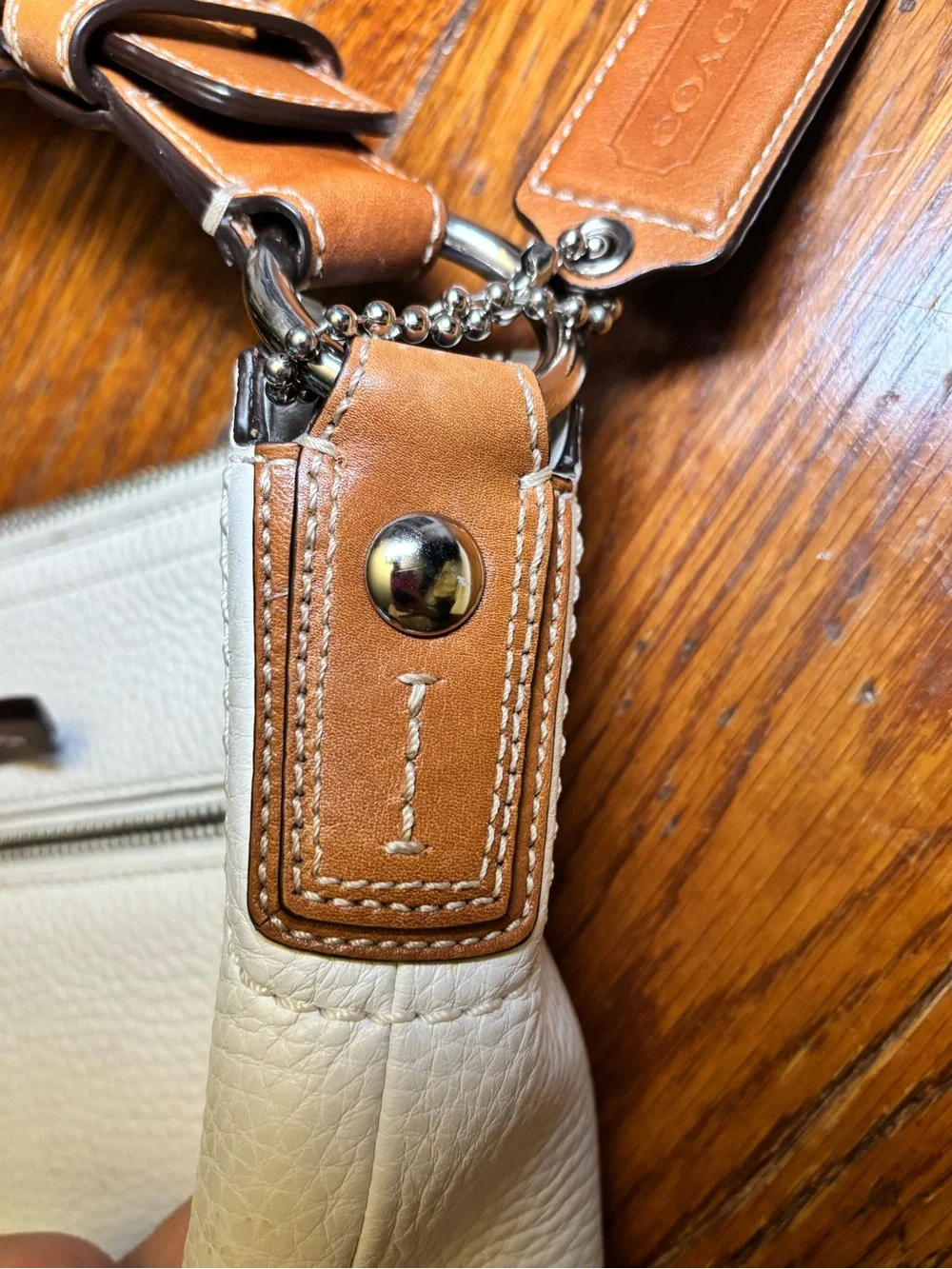 Vintage Y2K Coach Soho Ivory Leather Hobo Shoulder Bag F13106